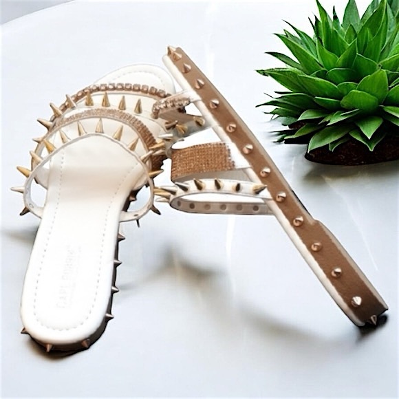 Cape Robbin Xtreme Studded Women’s Sandals - Picture 12 of 16